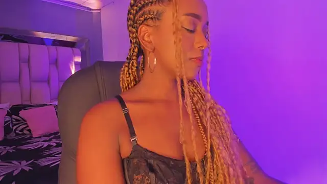 EmilyHaan online show from January 2025 07:46:01 PM