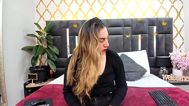 RubbyTaylor online show from September 2025 02:30:02 PM