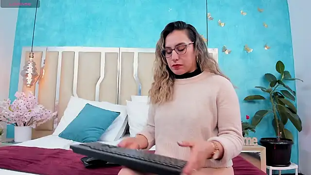 RubbyTaylor online show from April 2026 01:41:02 PM
