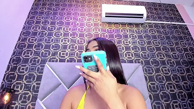 Snapshot of CherryBlossom23 chatting on December 2025 01:02:02 AM CherryBlossom23 online show from December 2025 01:02:02 AM