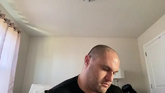 Snapshot of SluggishChase99 chatting on March 2025 09:32:02 PM SluggishChase99 online show from March 2025 09:32:02 PM