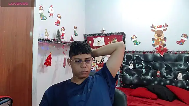 Snapshot of Wiiliam_20 chatting on December 2024 02:04:01 PM Wiiliam 20 online show from December 2024 02:04:01 PM