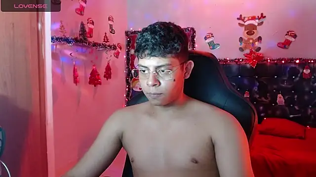 Snapshot of Wiiliam_20 chatting on December 2024 08:50:02 PM Wiiliam 20 online show from December 2024 08:50:02 PM