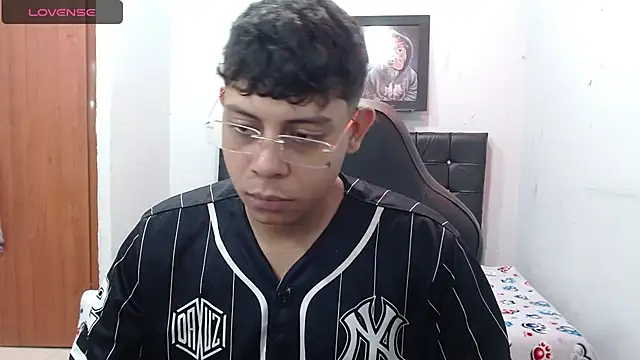 Snapshot of Wiiliam_20 chatting on February 2025 03:53:02 PM Wiiliam 20 online show from February 2025 03:53:02 PM