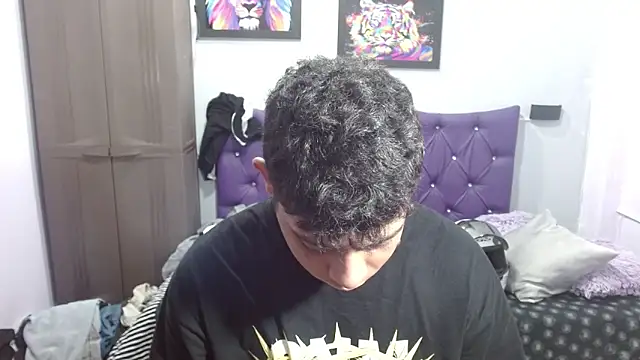 Snapshot of Wiiliam_20 chatting on January 2026 02:43:02 PM Wiiliam 20 online show from January 2026 02:43:02 PM