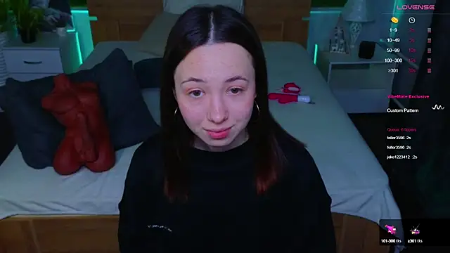 Hayle Hill online show from December 2024 07:05:01 AM