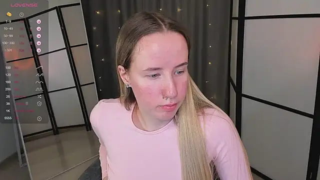 Snapshot of Cassie_Kelman chatting on March 2025 03:20:01 AM Cassie Kelman online show from March 2025 03:20:01 AM