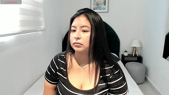  alaiasmile  online show from May 2026 05:08:02 PM