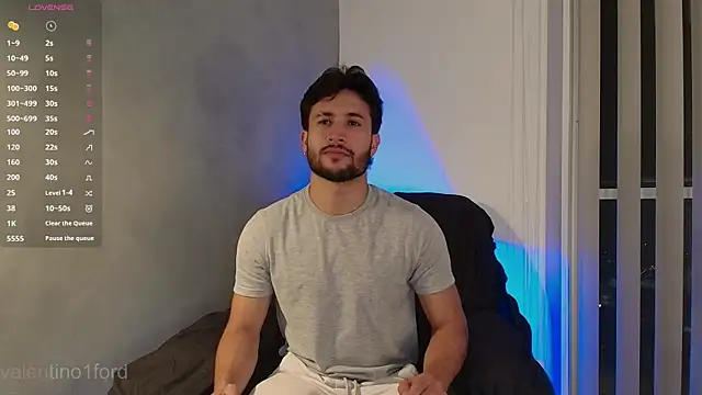 Snapshot of Valentinoford chatting on March 2025 05:24:02 AM Valentinoford online show from March 2025 05:24:02 AM