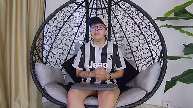 alex noa online show from October 2025 05:26:02 PM