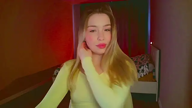 mia raspberrie online show from February 2025 08:55:02 AM