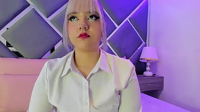 Charlotte Myers online show from October 2025 07:47:02 PM