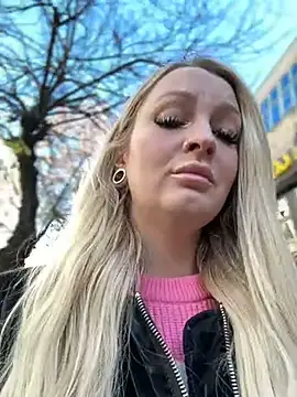 Snapshot of Teya_moon_ chatting on December 2024 10:39:02 AM Teya moon online show from December 2024 10:39:02 AM