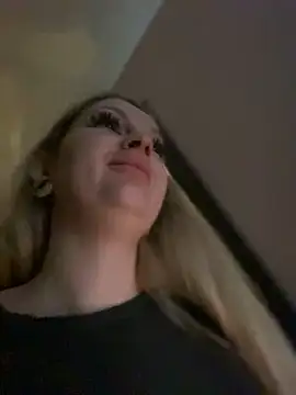 Snapshot of Teya_moon_ chatting on December 2024 07:49:02 AM Teya moon online show from December 2024 07:49:02 AM