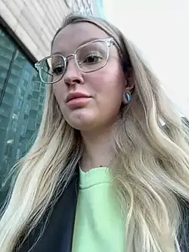 Snapshot of Teya_moon_ chatting on January 2025 10:38:02 AM Teya moon online show from January 2025 10:38:02 AM