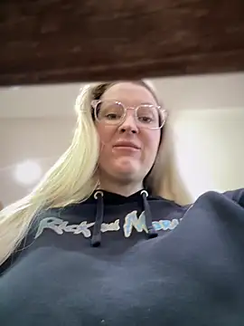 Snapshot of Teya_moon_ chatting on January 2025 11:00:02 AM Teya moon online show from January 2025 11:00:02 AM