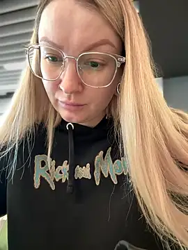 Snapshot of Teya_moon_ chatting on January 2025 11:50:01 AM Teya moon online show from January 2025 11:50:01 AM