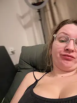 Snapshot of Teya_moon_ chatting on February 2025 06:26:02 PM Teya moon online show from February 2025 06:26:02 PM