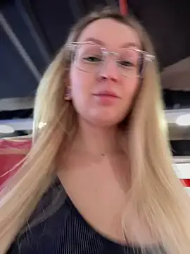 Snapshot of Teya_moon_ chatting on February 2025 12:08:01 PM Teya moon online show from February 2025 12:08:01 PM