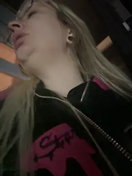 Snapshot of Teya_moon_ chatting on February 2025 09:58:02 PM Teya moon online show from February 2025 09:58:02 PM