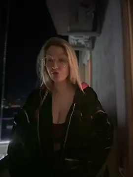 Snapshot of Teya_moon_ chatting on March 2025 02:30:02 AM Teya moon online show from March 2025 02:30:02 AM