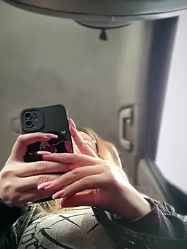 Snapshot of Teya_moon_ chatting on March 2025 10:21:02 AM Teya moon online show from March 2025 10:21:02 AM