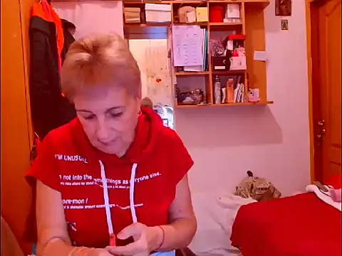 Victoria5643 online show from October 2025 03:42:02 PM