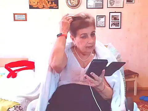 Snapshot of Victoria5643 chatting on February 2026 11:00:02 AM Victoria5643 online show from February 2026 11:00:02 AM