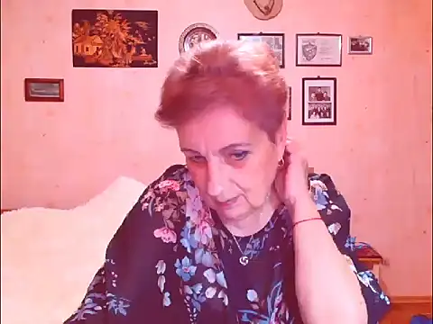 Victoria5643 online show from April 2026 06:31:02 PM