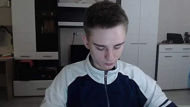 angryzan online show from February 2025 05:20:01 AM