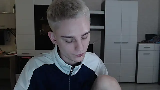 angryzan online show from February 2025 07:28:01 AM