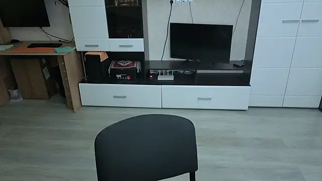 angryzan online show from January 2026 05:13:01 AM