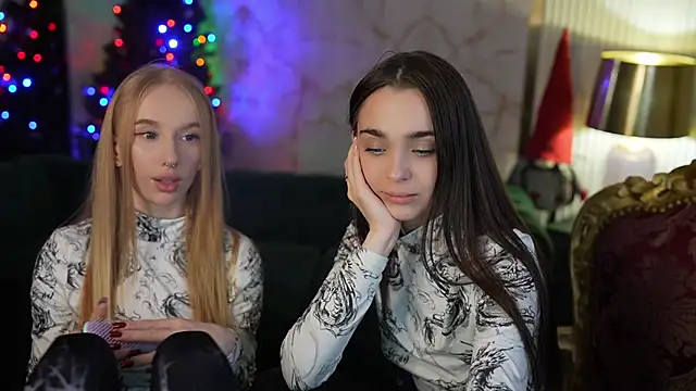 Snapshot of Lana_Pulse chatting on January 2025 05:52:01 AM Lana Pulse online show from January 2025 05:52:01 AM