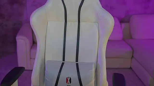 Snapshot of Lana_Pulse chatting on February 2025 05:47:02 AM Lana Pulse online show from February 2025 05:47:02 AM