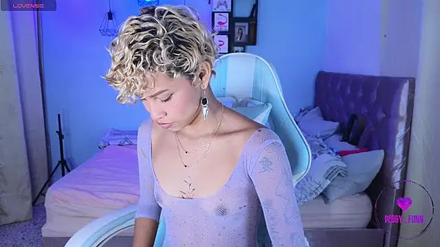 Peggy Funn online show from January 2025 12:06:02 AM