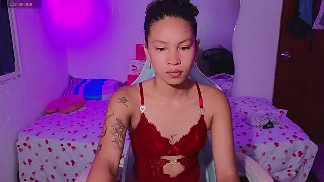 Snapshot of Peggy_Funn chatting on April 2026 12:19:02 AM Peggy Funn online show from April 2026 12:19:02 AM