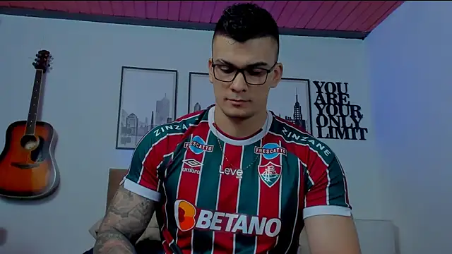 seancarreraa online show from January 2025 09:35:02 PM