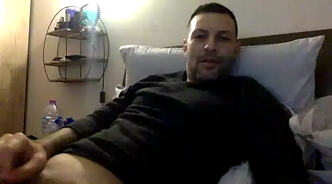 Snapshot of goroasroma90 chatting on December 2024 08:33:02 AM goroasroma90 online show from December 2024 08:33:02 AM