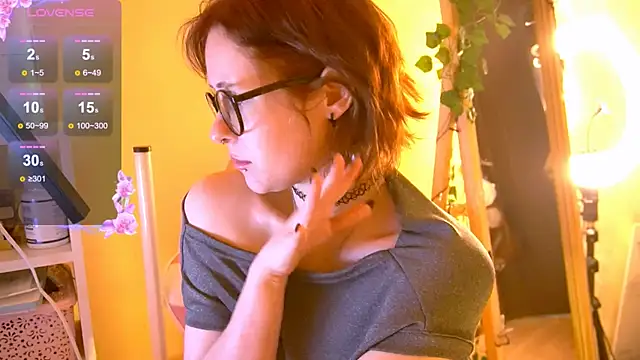 lily noris online show from January 2026 02:32:01 PM