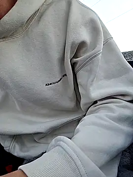 Zeefy online show from November 2025 09:24:01 AM