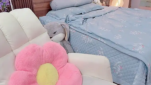 Snapshot of _Ely_ chatting on October 2025 03:35:01 PM Ely online show from October 2025 03:35:01 PM