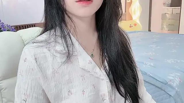 Snapshot of _Ely_ chatting on October 2025 03:36:01 PM Ely online show from October 2025 03:36:01 PM