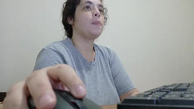 Snapshot of ladydeathz chatting on November 2025 10:01:02 PM ladydeathz online show from November 2025 10:01:02 PM