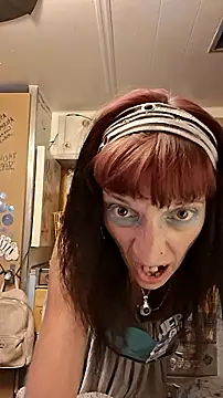 whitetrashdirtyslut online show from June 2026 11:09:01 AM