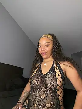 Snapshot of Therealaaliyahnichols chatting on June 2026 02:14:01 AM Therealaaliyahnichols online show from June 2026 02:14:01 AM