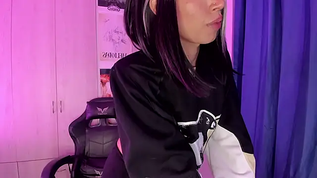 Snapshot of gennesisxx chatting on September 2025 03:52:02 AM gennesisxx online show from September 2025 03:52:02 AM