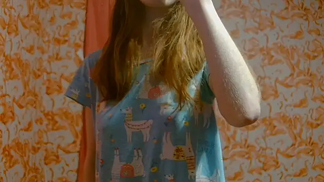 Snapshot of strawberrysmoothie chatting on December 2024 03:36:02 AM strawberrysmoothie online show from December 2024 03:36:02 AM