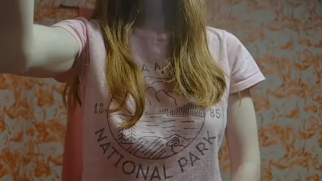 Snapshot of strawberrysmoothie chatting on February 2025 04:04:01 AM strawberrysmoothie online show from February 2025 04:04:01 AM