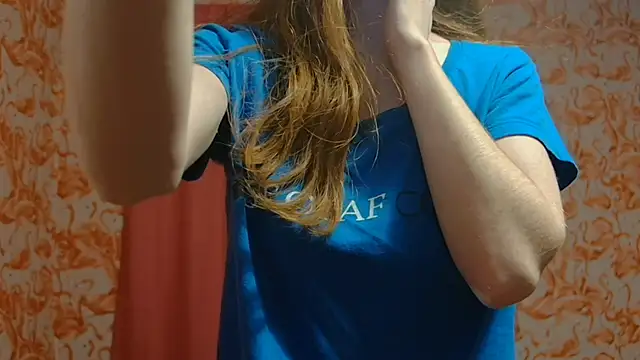 Snapshot of strawberrysmoothie chatting on February 2025 01:33:01 AM strawberrysmoothie online show from February 2025 01:33:01 AM