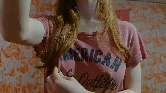 Snapshot of strawberrysmoothie chatting on March 2025 01:14:01 AM strawberrysmoothie online show from March 2025 01:14:01 AM